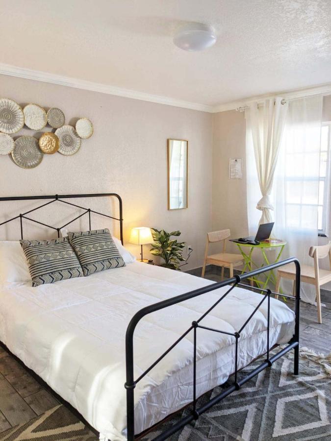 Located By The Beach 1 Bedroom With Parking And Pool Clearwater Exteriér fotografie
